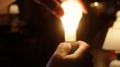 Cómo el Kit de Accesorios LunaBulb Revoluciona la Iluminación Creativa